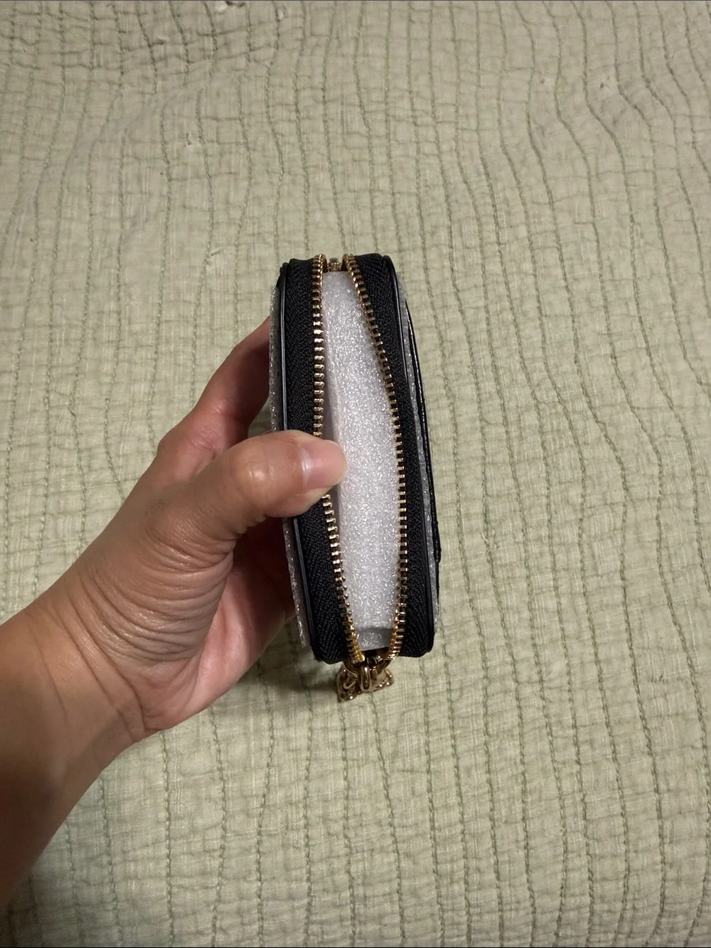 NWT Coach Black Quilted Leather Card Holder with Gold Chain - Picture 5 of 5